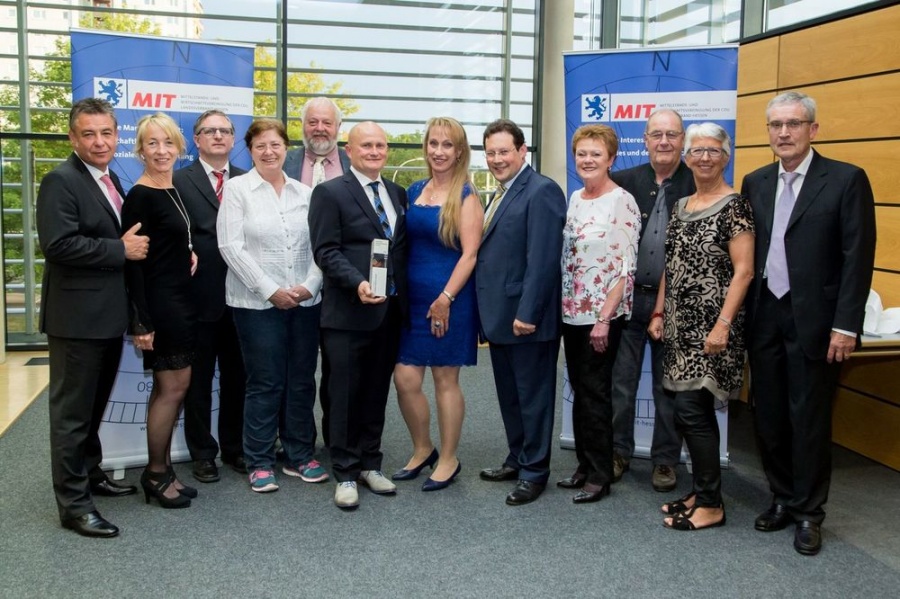 Feierstunde Deutscher Mittelstandspreises 2014 an CompWare Medical im Kreistag Groß-Gerau (28. Mai 2015).