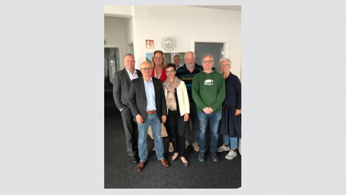Auf dem Foto (v.l.) Hannjo Nawrath, Günther Kalka, Ines Claus, Dr. Roxana Sauer, Paul Zehlen, Felix Brenk und Ursula Kraft.